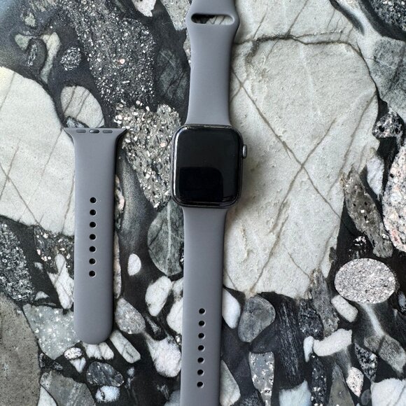 Apple Watch SE 44mm Space Gray